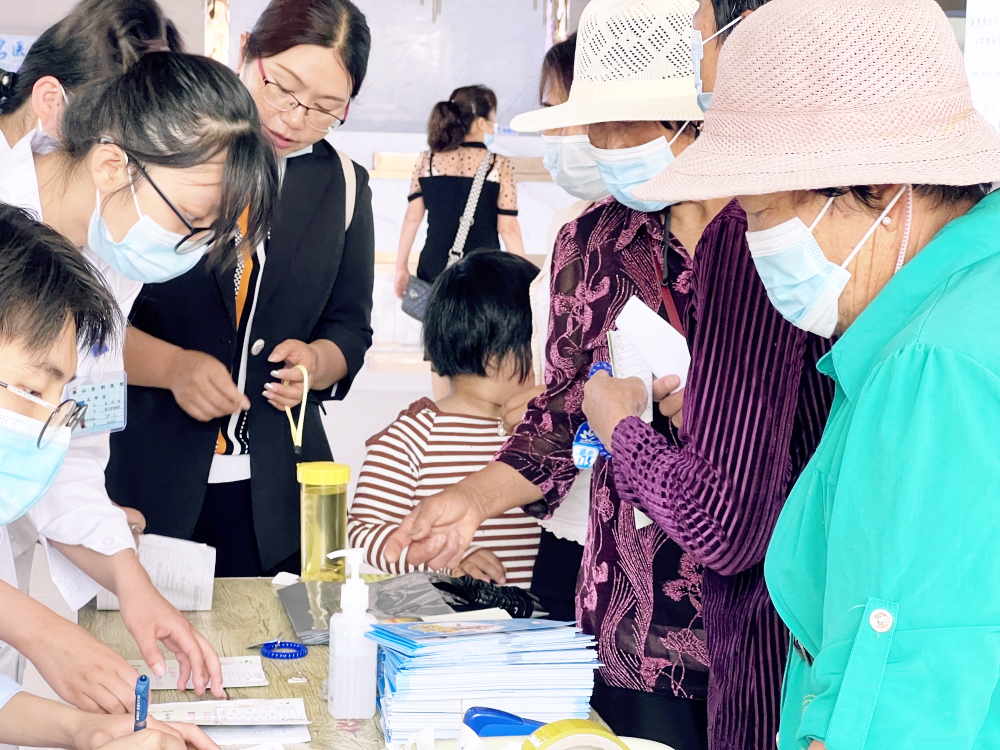 【保山安利醫(yī)院】6.6全國愛眼日，我院眼科開展眼健康系列惠民活動！