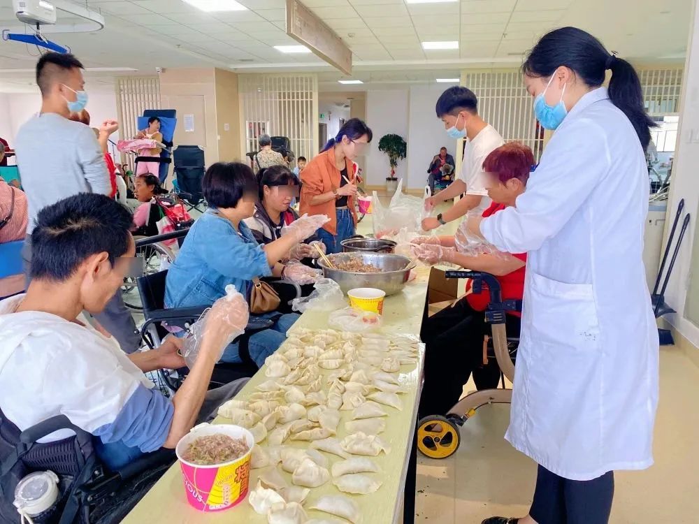 【保山安利醫(yī)院】“濃濃餃子香，深深關(guān)愛(ài)情”保山市殘聯(lián)肢體殘疾患者社會(huì)融入活動(dòng)
